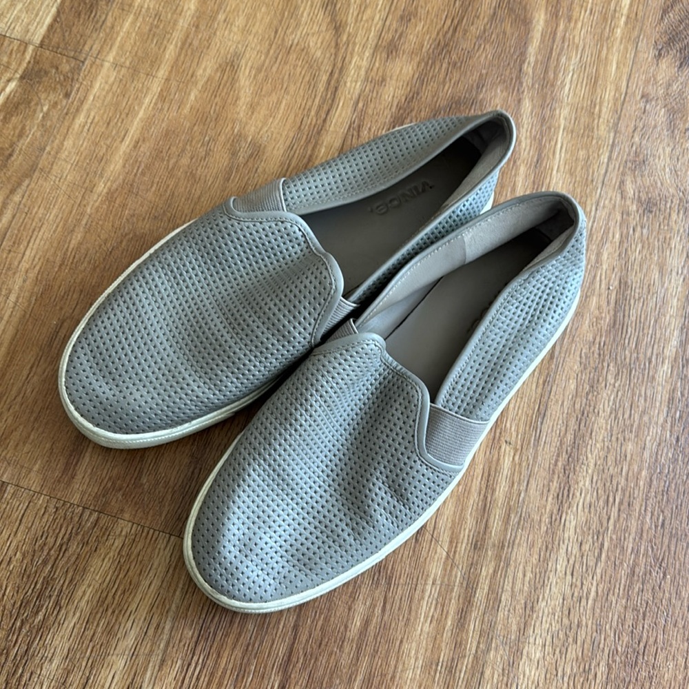 ⚡️SALE⚡️ Vince Grey Leather Sneakers